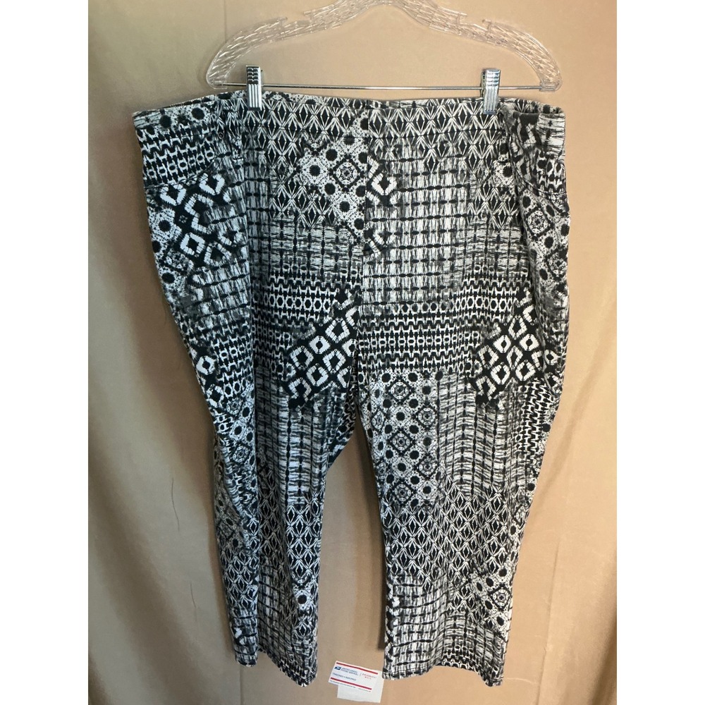 Terra & Sky Capri Pants Womens 3X Black White Geometric Patchwork Cropped 1633